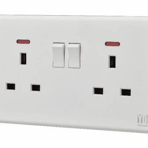 Piano Double 13A switched socket